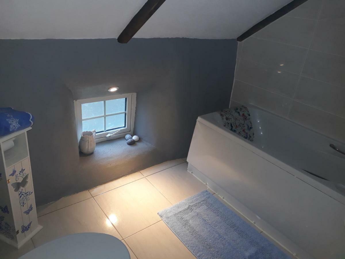Sams Cottage Corderry Ngoại thất bức ảnh
